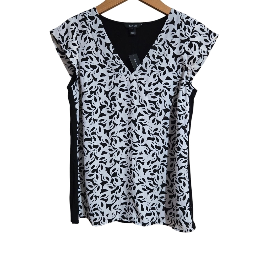 Black and White Women's Top From RW&CO. Brand New With Tags.